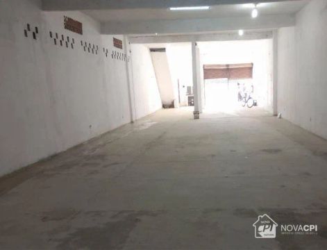 Galpão para alugar no Bairro Tude Bastos em Praia Grande/SP.