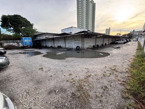 Terreno à venda, 721 m² por R$ 1.100.000,00 - Centro - São José dos Campos/SP
