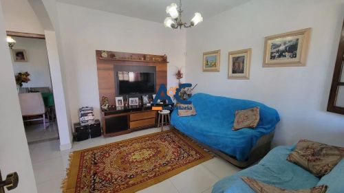 Casa com 02 quartos no bairro Alípio de Melo