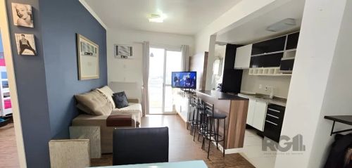 Excelente apartamento de 2 dormitórios no Condomínio Vivare, com sacada e 1 vaga de garage