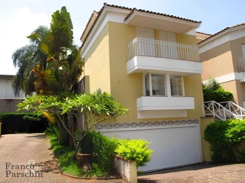 Casa de Condomínio para venda possui 320 m² com 3 quartos em Santo Amaro - São Paulo - SP