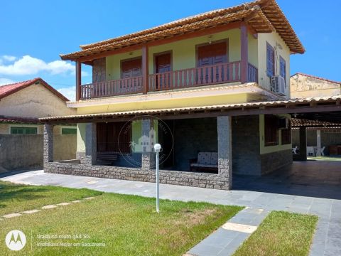Linda casa duplex na Praia do Boqueirão Saquarema - 3 quartos com suíte, piscina e área go