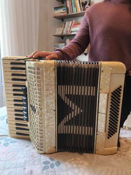 Acordeon/Sanfona Michael 80 baixos em ótimo estado.