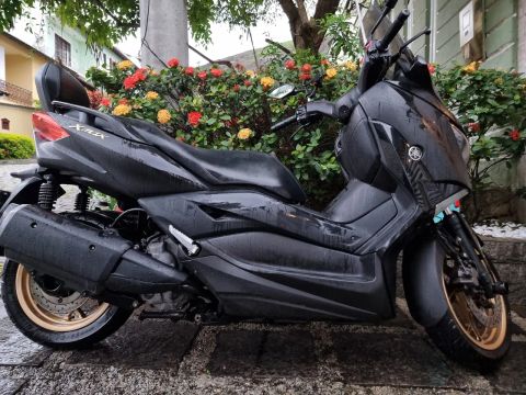 Yamaha X-Max 250 - Scooter impecável