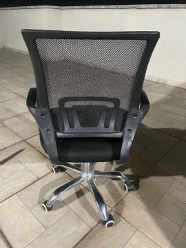 Cadeira de Escritório Mesh com Rodinhas