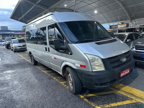 Vendo Ford Transit 2010 16 lugares 30% abaixo da fipe 