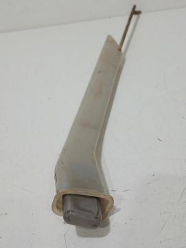 Pino trava porta dianteira esquerda Hilux 2004