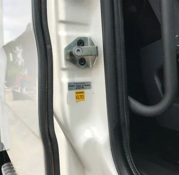 Scania P310 Baú 2015