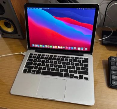 Apple MacBook Pro 13 (Late 2013) - i5-4258U · Intel Iris