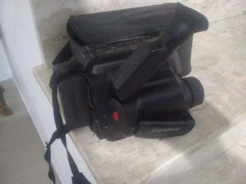 Vendo duas filmadoras 