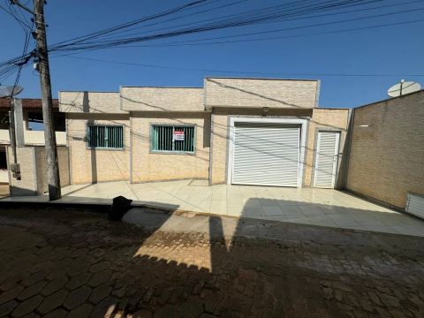 CASA EM IRIRI PRAIA AREIA PRETA