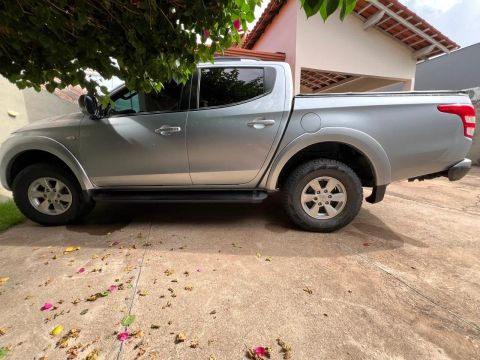 L200 Triton GLS 2019/2020 , manual 