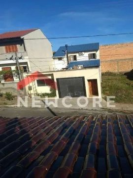 Casa em Rua Pedro Nelo Antunes - Mário Quintana - Porto Alegre/RS