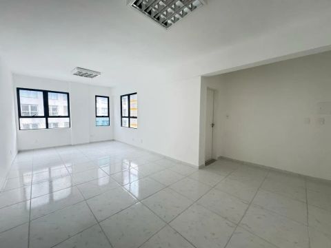 Sala comercial para locação na Trindade