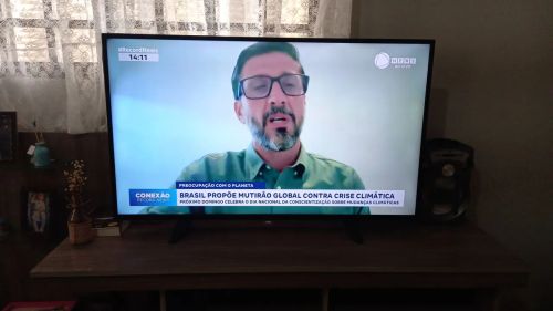 SMART TV AOC ROKU TV 