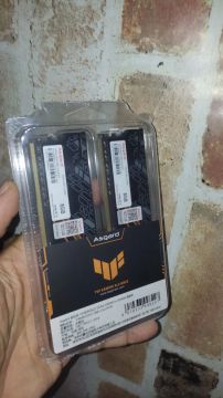 Memórias PC DDR4 Asgard Tuf 2x8GB 3200