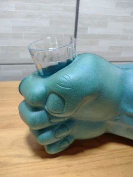 Mão de Hulk gigante para bebidas - Hand Cooler 