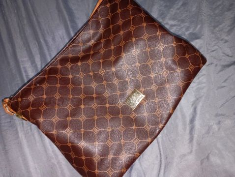 Bolsa de ombro marrom em couro