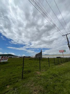 Alugo terreno de 15mil m2 na BR 101 em São José Santa Catarina 
