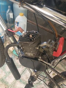 Motor semi novo de bicicleta motorizada 