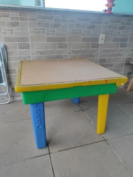 Mesa Infantil Colorida