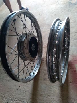 Rodas de liga leve para moto + Pneus 