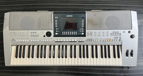 Teclado Yamaha PSR-S710