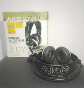 Fone AKG K171