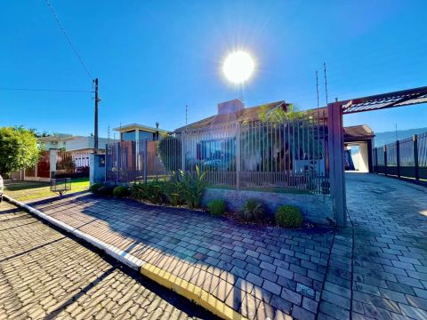 Casa de 130 m² no Condomínio Vitória Lagos Park, em Sapiranga