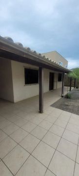 Aluga-se exelente casa no Campeche