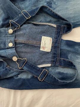 Macacão Jeans Infantil - Tamanho 9/10 Anos