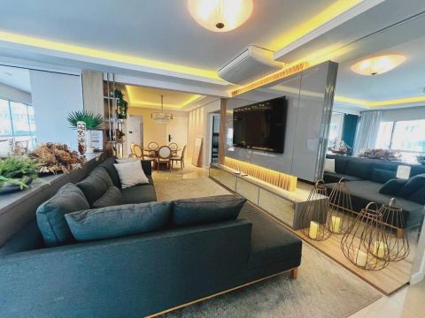 Meia Praia - Apartamento Gardem com ofurô (10 pessoas) e Churrasqueira - Vista Incrível!