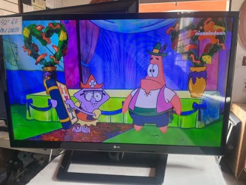 TV LED LG 42" - GARANTIA DE 90 DIAS - NÃO E SMART