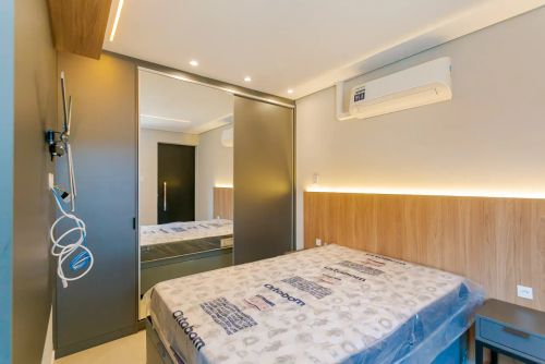 STUDIO /KITNET MOBILIADO EM CURITIBA - HUGO LANGE / JUVEVÊ