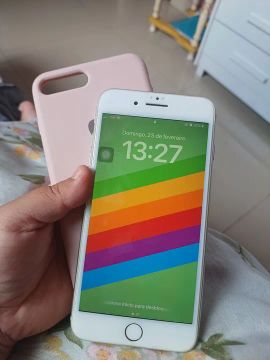 iPhone 8 Plus 