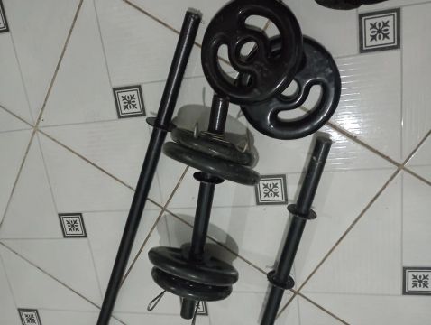 Halteres e Barra para Treino em Casa