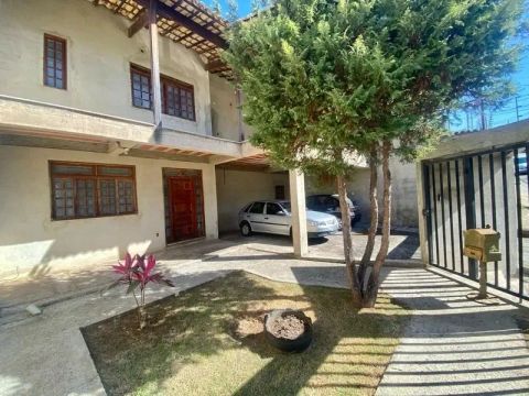 CASA 4 QUARTOS E 4 BANHEIROS A VENDA NO BAIRRO SERRANO