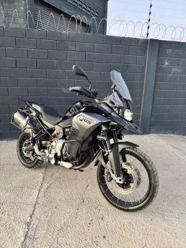 BMW GS 850 ADVENTURE PLUS TRIPLE BLACK 23/24 APENAS 1.900km