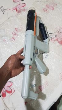 Metralhadora Sharp Shooter Cinza para ps3 mais kit movi usado e jogo killzone 3