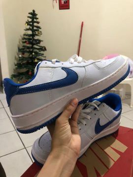 Tênis Nike Air Force 1 Branco e Azul
