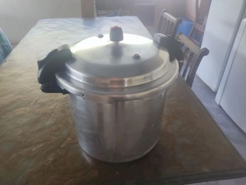 Panela de Pressão em Alumínio 20l