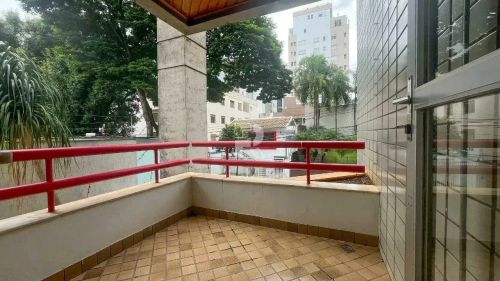 Apartamento de 3 quartos, suíte, 2 vagas livres à venda no São Pedro!