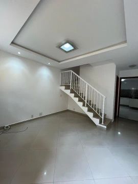 Oportumidade Casa duplex linda com duas suítes!