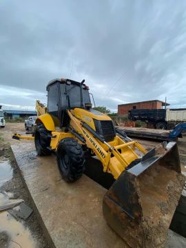 Retroescavadeira New Holland B95b 