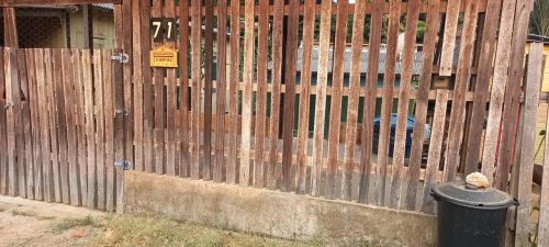Vendo casa no Bujari.