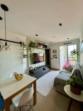 APARTAMENTO PORTEIRA FECHADA 2 QTS C/ SUITE, CLOSET E DISPENSA EM PRAIA DE ITAPARICA