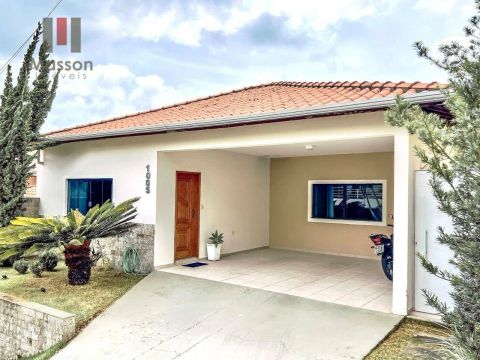 Casa com 3 quartos à venda, 194 m² por R$ 899.000 - Nova Gramado - Juiz de Fora/MG