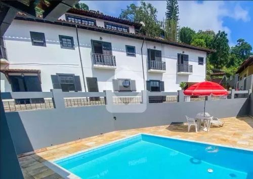 Casa para venda com 6 quartos, 434m² - Centro - Petrópolis/RJ