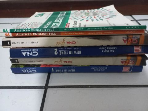 Livros de inglês para doação 