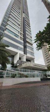 APARTAMENTO DE ALTO PADRÃO PARA LOCAÇÃO NA ORLA